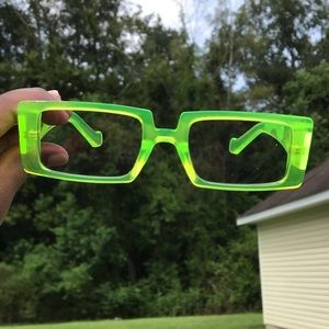 Runway Rookie’s “Cosmo” Unisex Shades